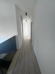 Chorvátsko - Novostavba zariadeného domu s výhľadom na more a bazénom v Privlake