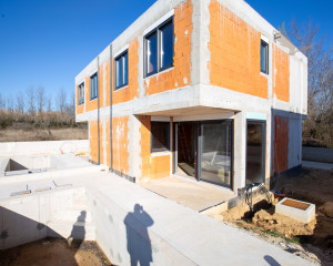 Chorvátsko, Privlaka -Len u nás v ponuke na predaj dom s bazénom-novostavba,200 m od mora