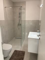 Chorvátsko , ostrov Vir - Na predaj zariadený 3-izbový apartmán so záhradou!