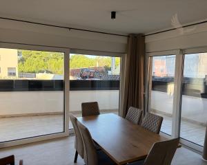 Chorvátsko , ostrov Vir - Na predaj zariadený 3-izbový apartmán so záhradou!