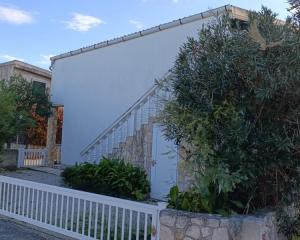 Chorvátsko - Na predaj dom 2x apartmán výhodná investícia