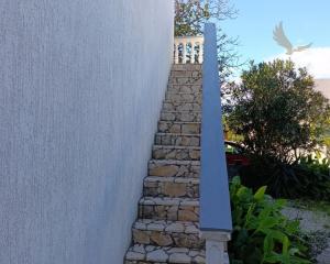 Chorvátsko - Na predaj dom 2x apartmán výhodná investícia