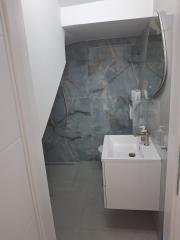 Chorvátsko : Nádherný dom s bazénom a panoramatickým výhľadom na more – Ostrov Vir!