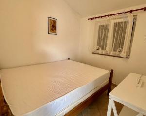 Chorvátsko, ostrov Vir -  Na predaj komplentne zariadený apartmán, len 30 m od mora!