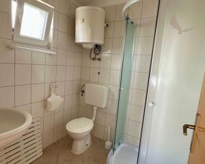 Chorvátsko, ostrov Vir -  Na predaj komplentne zariadený apartmán, len 30 m od mora!