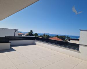 Chorvátsko - Novostavba apartmán s výhľadom na more len 150m od mora