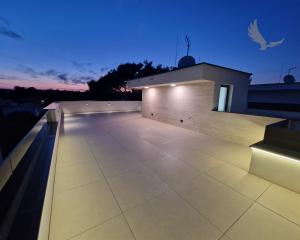 Chorvátsko - Novostavba apartmán s výhľadom na more len 150m od mora