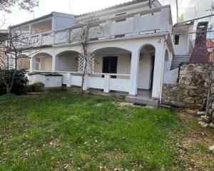 Chorvátsko - Dom 2x apartmán len 250m od mora s výhľadom na more