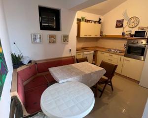 Chorvátsko - Dom 2x apartmán len 250m od mora s výhľadom na more