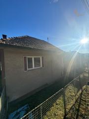 Na predaj dom - pozemok za výhodnú cenu v blízkosti Banskej Bystrice