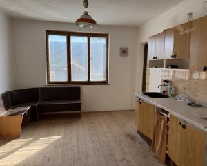 Dva domy na predaj pod Kráľovou hoľou