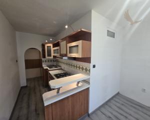 EXKLUZÍVNE: Štýlový 2,5-izbový byt s balkónom v príjmenej lokalite