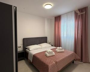 Chorvátsko - Zariadený apartmán s výhľadom na more len 250m od mora