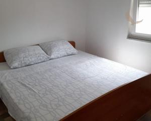 Chorvátsko - Apartmán len 150m od mora 2x spálňa s výhľadom na more