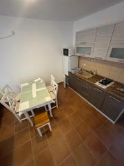 Chorvátsko- Apartmán so záhradou len 100m od mora