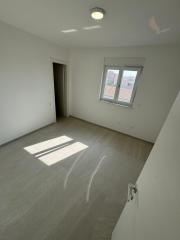 Chorvátsko -Novostavba apartmán 3x spálňa so strešnou terasou a výhľadom na more v Privlake