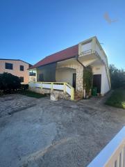 Chorvátsko - Vir - Na predaj samostatný dom s pekným pozemkom len 300m od mora!