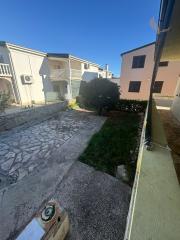 Chorvátsko - Vir - Na predaj samostatný dom s pekným pozemkom len 300m od mora!