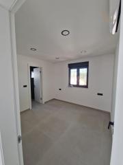 Chorvátsko - Novostavba apartmán s výhľadom na more len 150m od mora už len jeden v ponuke