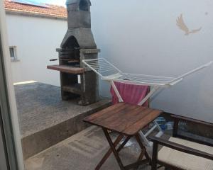 Chorvátsko na predaj: Rodinný dom na ostrove Vir – Len 120 m od mora!