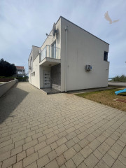Chorvátsko- 2x Vila za top cenu len 30m od mora a pieskovej pláže