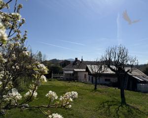 Šikovný domček s veľkou záhradou Brezno časť Zadné Halny