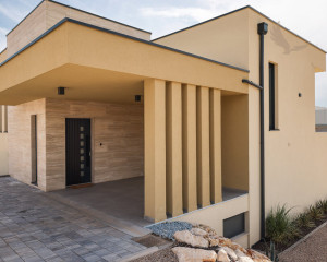 CHORVÁTSKO, MASLENICA - LUXUSNÁ MODERNÁ VILA S BAZÉNOM A VÝHĽADOM NA MORE