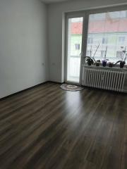 PREDAJ: 2-izbový byt s balkónom – Valaská, Hronská ulica