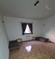 Priestranný 3-izbový byt (70 m²) v rodinnom dome so záhradou