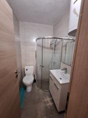 Chorvátsko ,ostrov Vir - Na predaj prízemný apartmán s terasou len 150 m od mora!