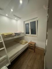 Chorvátsko - Apartmán 3x spálňa so záhradou a zariadením. V ponuke len u Nás