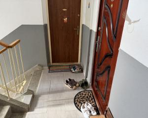 == Priestranný  2- izbový byt 65 m2 vo Valaskej - výborná cena za m2