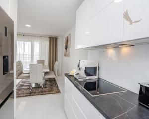 Chorvátsko - Novostavba apartmánový dom s výhľadom na more len 250m od mora