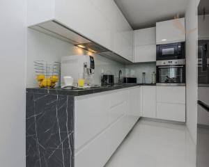 Chorvátsko - Novostavba apartmánový dom s výhľadom na more len 250m od mora