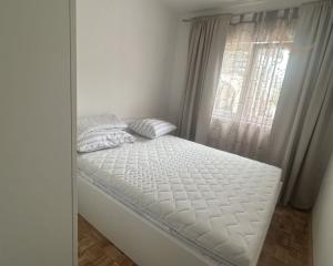 Chorvátsko - Dom 2x apartmán v centre ostrova Vir