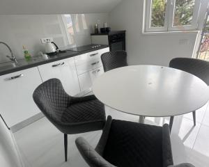 Chorvátsko - Dom 2x apartmán v centre ostrova Vir