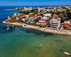 Chorvátsko - Novostavba apartmánov v prvej rade od mora V ponuke len u Nás
