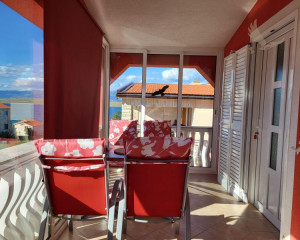 Chorvátsko - Na predaj apartmán v druhej rade od mora
