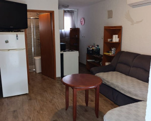 Chorvátsko na predaj: Apartmán  len 200 m od mora na ostrove Vir