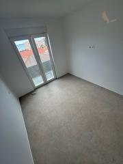 Apartmán so strešnou terasou len 100m od pieskovej pláže