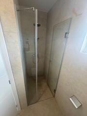Apartmán so strešnou terasou len 100m od pieskovej pláže