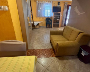 Chorvátsko- Na predaj dom 2x apartmán len 250m od mora