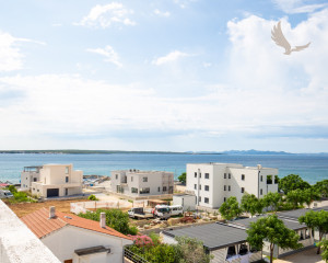 Chorvátsko : Privlaka - Na predaj apartmán s vlastnou záhradou v novostavbe, 150m od mora!