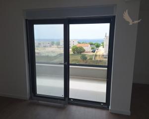 Chorvátsko-Na predaj apartmán so strešnou terasou a bazénom - Privlaka