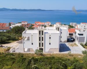 Novostavba apartmán s výhľadom na more, 150m od mora v Chorvátsku - Zadar- Kožino