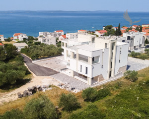 Novostavba apartmán s výhľadom na more, 150m od mora v Chorvátsku - Zadar- Kožino
