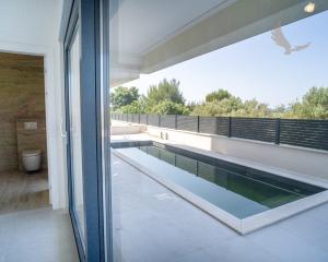 Novostavba apartmán s výhľadom na more, 150m od mora v Chorvátsku - Zadar- Kožino