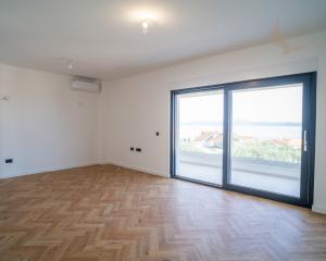 Novostavba apartmán s výhľadom na more, 150m od mora v Chorvátsku - Zadar- Kožino