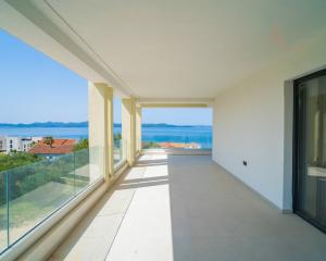 Novostavba apartmán s výhľadom na more, 150m od mora v Chorvátsku - Zadar- Kožino