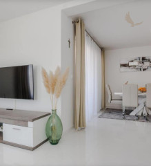 Chorvátsko - Novostavba apartmánový dom s výhľadom na more len 250m od mora